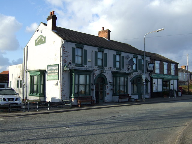 The Station Hotel, Habrough © JThomas cc-by-sa/2.0 :: Geograph Britain ...