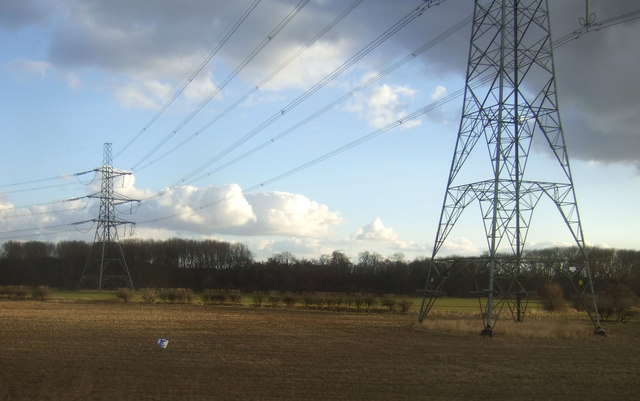 Farmland And Pylons Habrough Junction © Jthomas Cc By Sa20