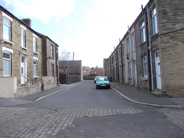 Park Street - looking towards Cemetery Road