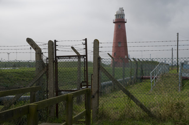 Killingholme lighthouse (red)