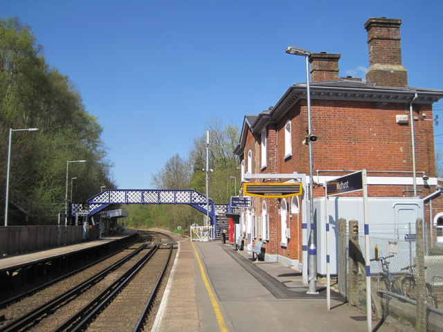 Wadhurst railway station, East Sussex © Nigel Thompson :: Geograph ...