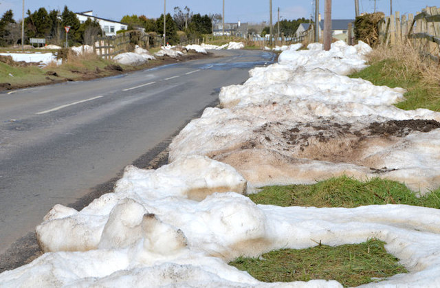 Snow, Ballykeel near Craigantlet (2013-3)