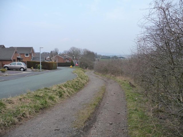 Old Fold Road alongside Criccieth Avenue