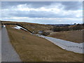 Lower Coldwell Reservoir, Dam and spillway