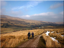 NY7800 : Heading up the Old Road track, Mallerstang by Karl and Ali