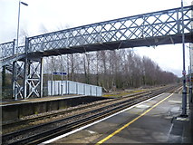 TR0557 : Footbridge at Selling station by Marathon