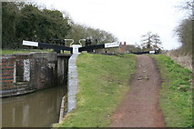 SO9567 : Worcester & Birmingham Canal - lock No. 26 by Chris Allen