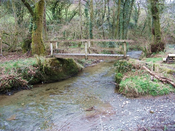 Footpath bridge near Cwmbach