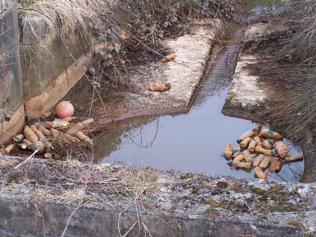 Ball and Bottle Bottleneck, Marsh Drain Channel, near YMCA, Mythop Road, Lytham