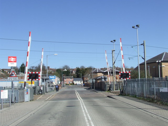 Level Crossing At Hythe Station Near C Malc Mcdonald Geograph Britain And Ireland