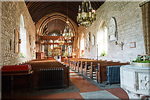 SO5868 : St Mary's church, Burford - the nave by Mike Searle