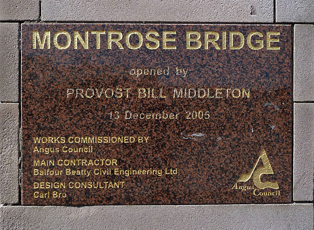 A plaque on Montrose Bridge