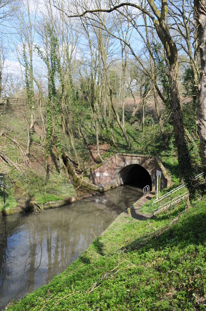 South portal of Wast Hill Tunnel © Philip Halling cc-by-sa/2.0 ...