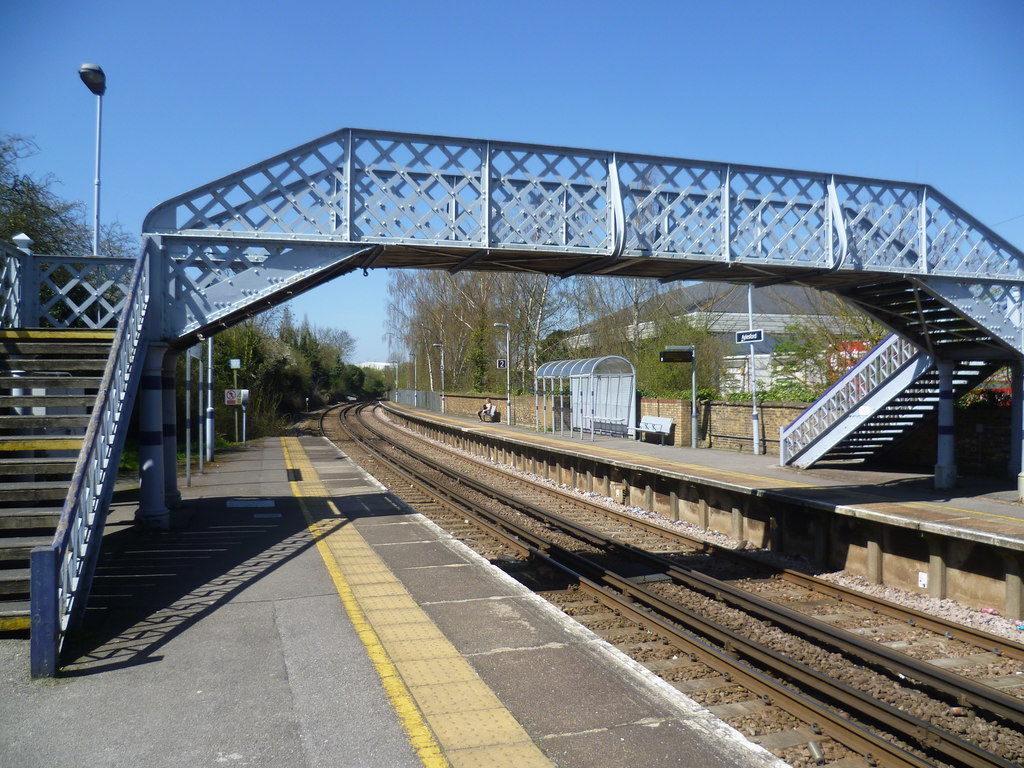 Footbridge at Aylesford station © Marathon cc-by-sa/2.0 :: Geograph ...