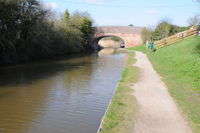 Bridge 25, Worcester and Birmingham Canal