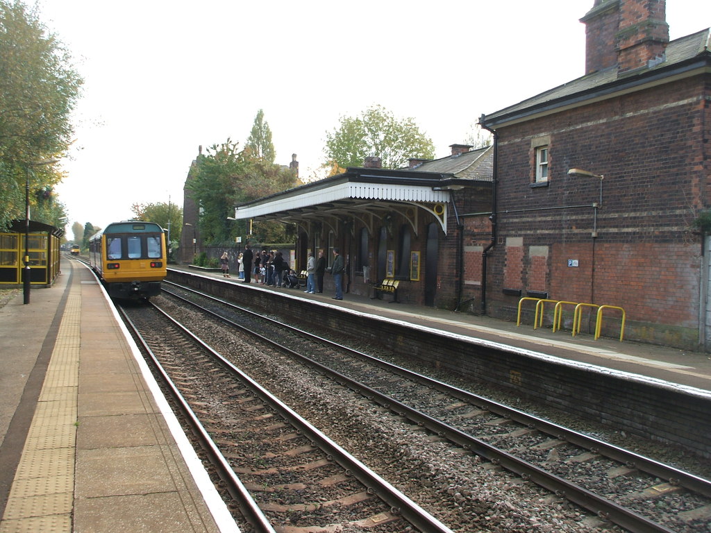 Roby railway station, Merseyside © Nigel Thompson cc-by-sa/2.0 ...