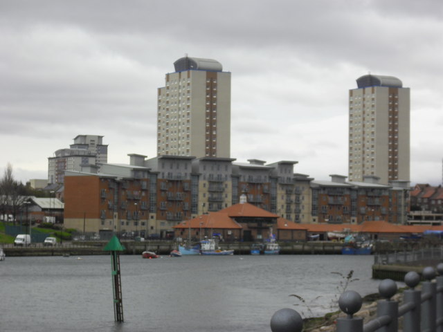 Urban development on banks of River Wear