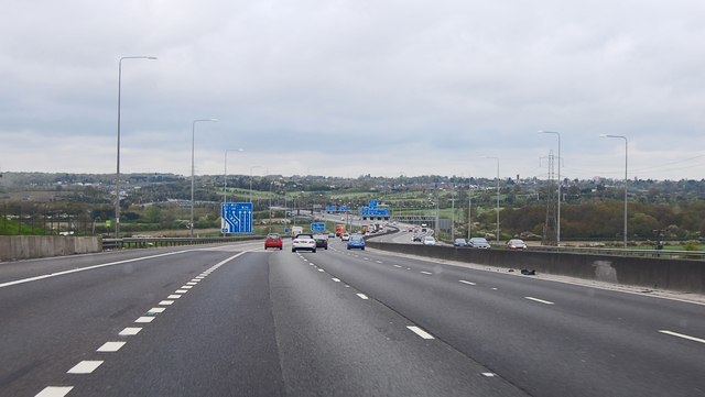 M25 dropping down towards the M11 junction