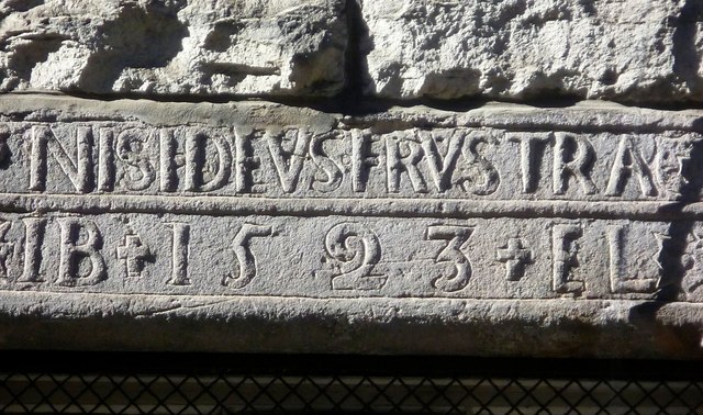 Carved lintel in Boyd's Entry