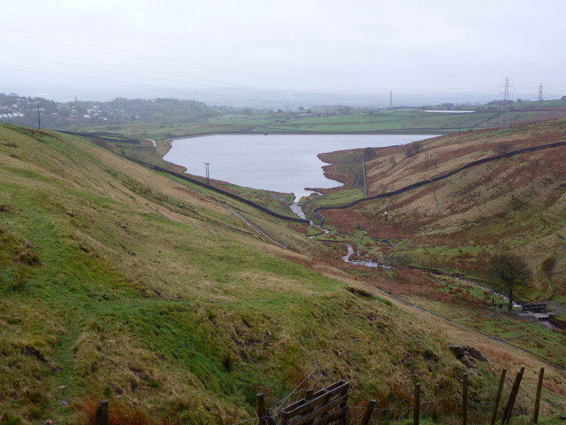 Spring Mill Reservoir © John H Darch cc-by-sa/2.0 :: Geograph Britain ...