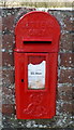 SH4752 : Edward VII postbox in a wall, Llanllyfni by Jaggery
