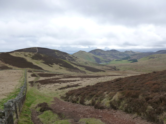 Col between Allermuir Hill and Fala Knowe
