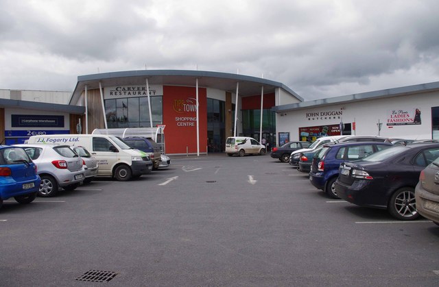 Entrance to Tipp Town Shopping Centre,... © P L Chadwick :: Geograph ...