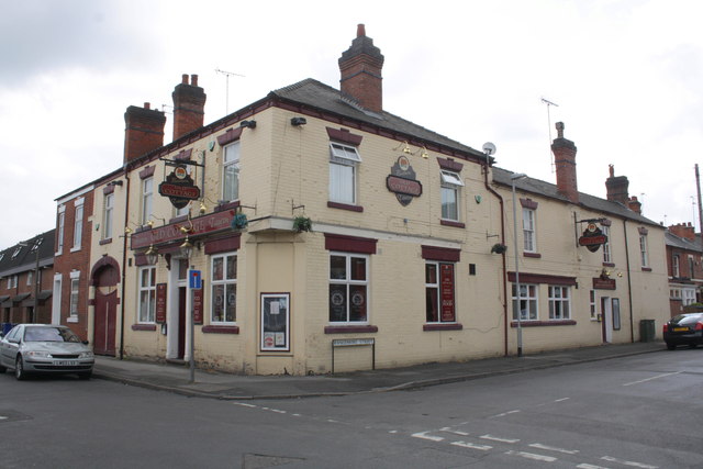 Old Cottage Tavern at Byrkley... © Roger Templeman cc-by-sa/2.0 ...