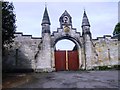 Impressive Gateway, Rouken Glen Park