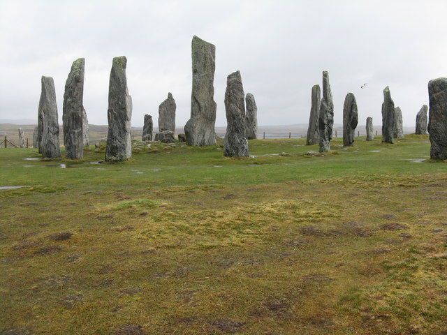 Standing stones of Calanais © M J Richardson :: Geograph Britain and ...