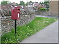 Sherborne: postbox № DT9 72, Blackberry Lane