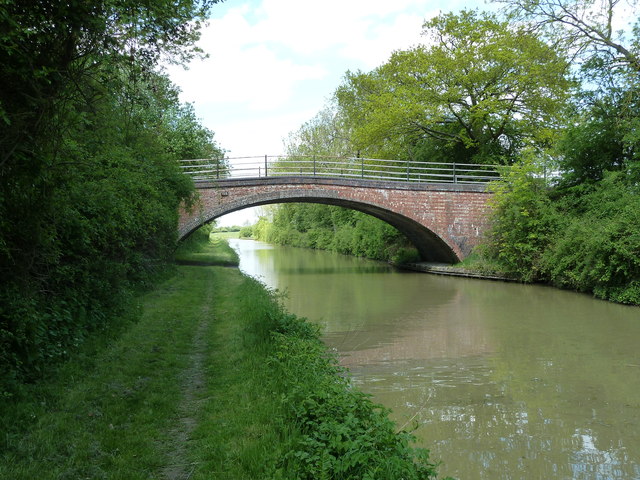 Bridge 83, Oxford Canal
