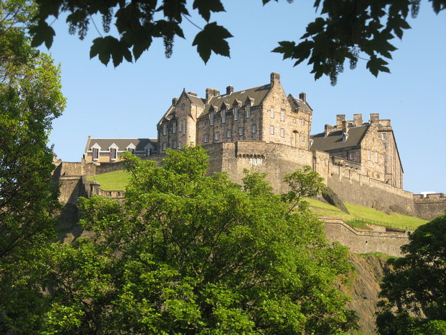 Edinburgh Castle from Princes Street © Dave Pickersgill :: Geograph ...