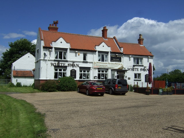 The White Swan pub, Dunham on Trent © JThomas :: Geograph Britain and ...