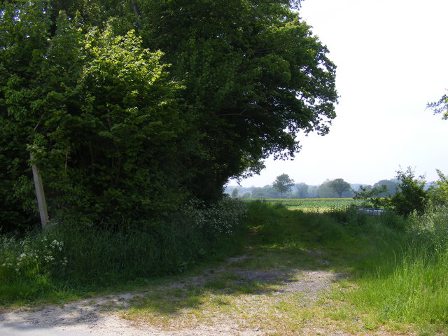 Footpath to A145 London, Stoven & Southwold Roads