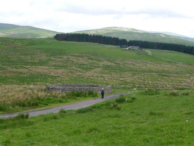 Sheepfold with Ewartly Shank beyond © Russel Wills cc-by-sa/2.0 ...