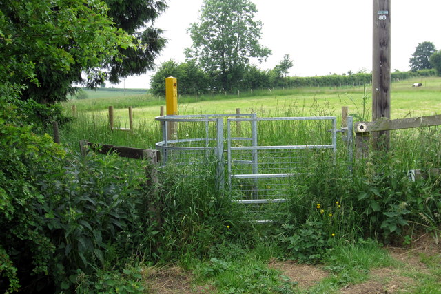 Start of the footpath towards Water End