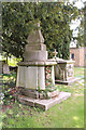 St Andrew, Totteridge - Churchyard