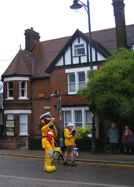 Tring Carnival Procession June 2013