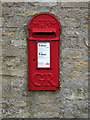 George V postbox on the wall of Bullshead Farm