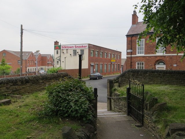 St Paul's churchyard gate, Macclesfield