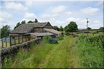 SD9826 : Pinnacle Farm by Bill Boaden