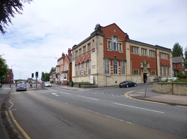 Wednesbury Library © Mike Faherty :: Geograph Britain and Ireland