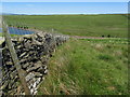 SD8833 : Wall leading down to Swinden Reservoirs by Chris Heaton