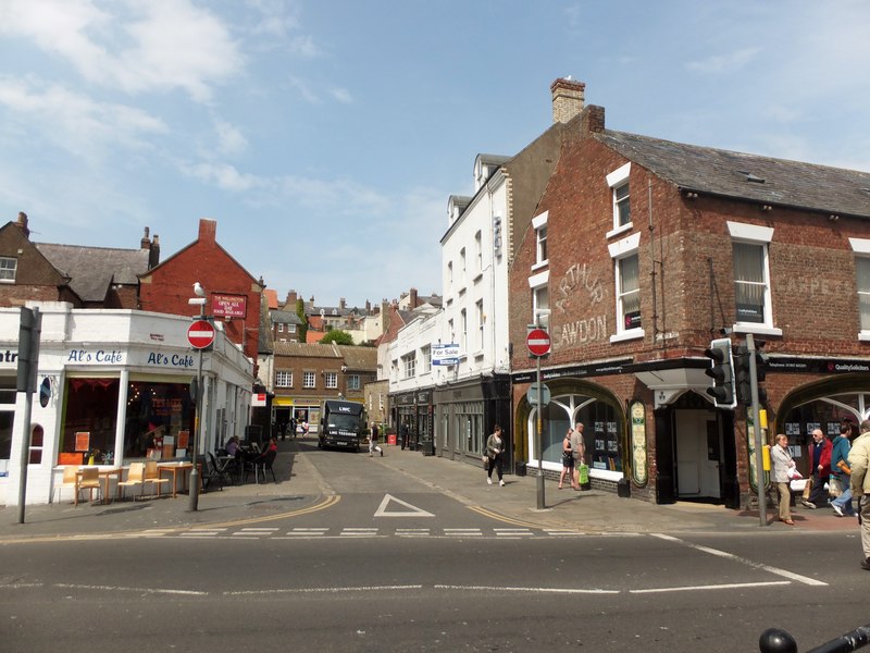 Wellington Road, Whitby © Barbara Carr cc-by-sa/2.0 :: Geograph Britain ...