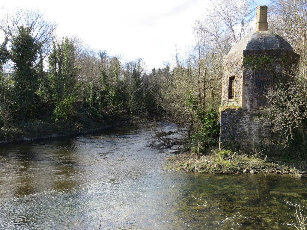 confluence-of-rye-water-with-river-jwd-cc-by-sa-2-0-geograph-ireland