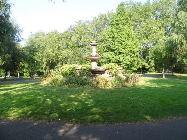 Monument in Priory Park, Hornsey © David Howard :: Geograph Britain and ...