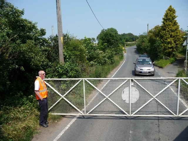Level crossing, Eythorne Road