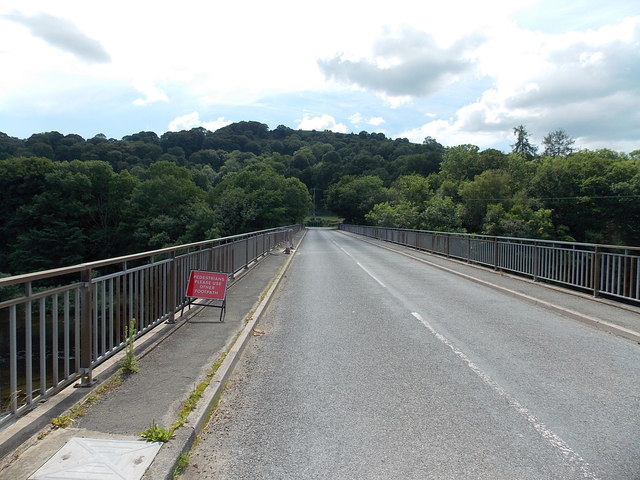 A view SW across Erwood Bridge