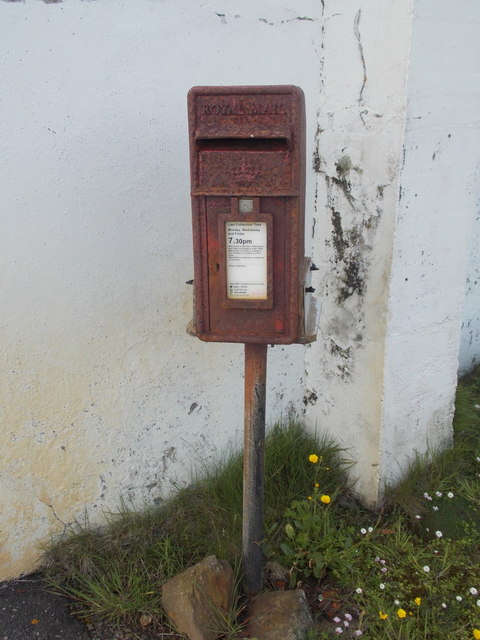 Out Skerries: postbox № ZE2 125
